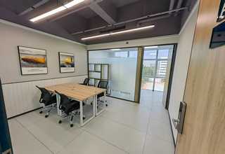 泉商大厦现代别墅庭院设计