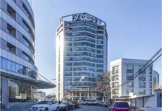 深圳注塑五金埋入拉料机公司